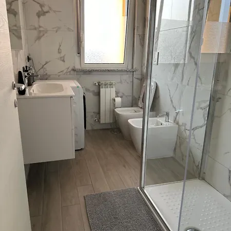 Apartman Deluxe Comfortable With Balconie Castellanza