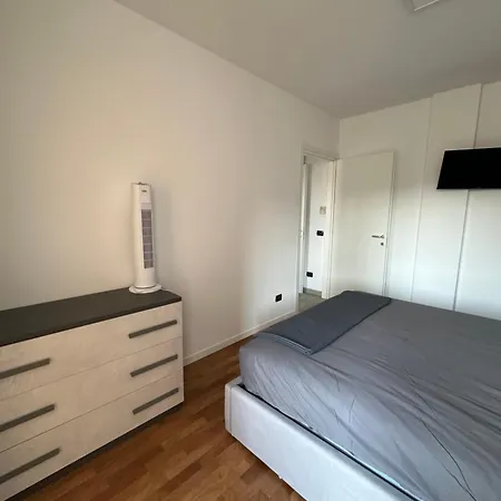 Deluxe Comfortable With Balconie Apartment Castellanza