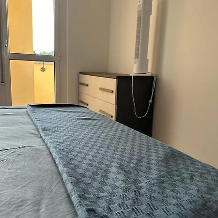 Deluxe Comfortable With Balconie Apartment Castellanza